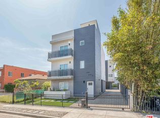 2101 1/2 S Burnside Ave, Los Angeles, CA 90016