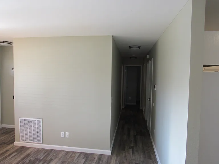 309 W 22nd Ave — Photo 20