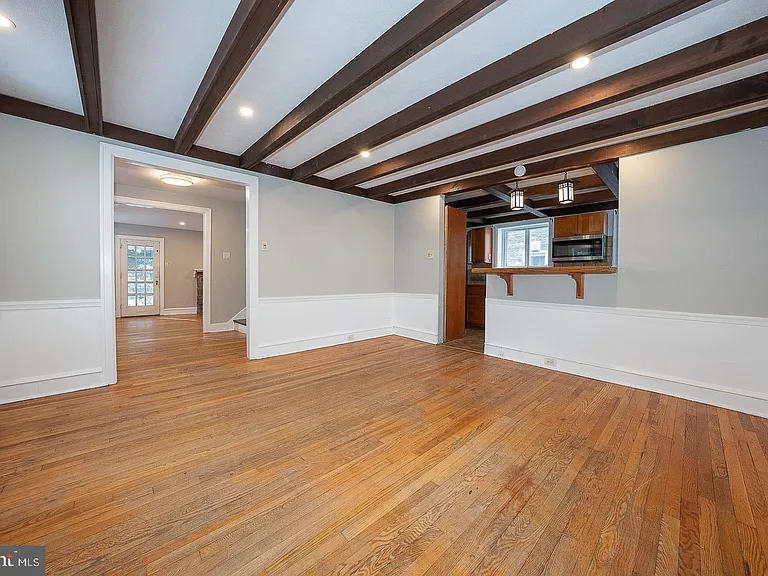 625 Chelten Hills Dr — Photo 10