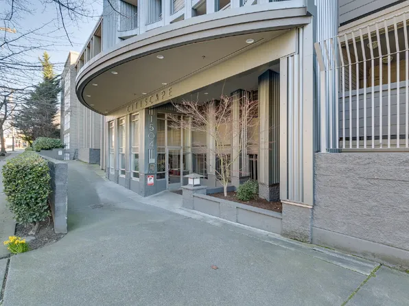 1504 Aurora Ave N APT 206, Seattle, WA 98109