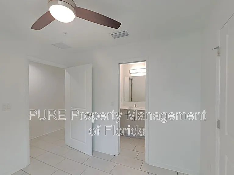 710 NE 4th St #101 — Photo 23