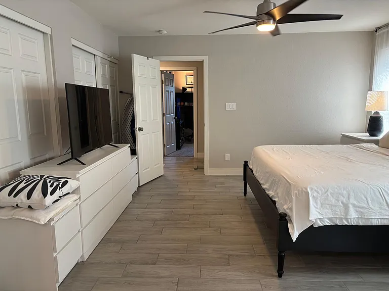 2902 W Straford Dr — Photo 18