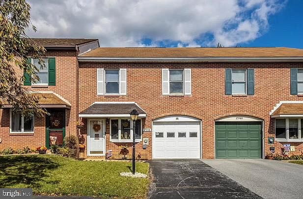 1st image of 17938 Golf View Dr