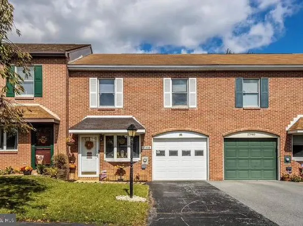 17938 Golf View Dr, Hagerstown, MD 21740