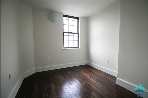 Rented by EXR | media 13