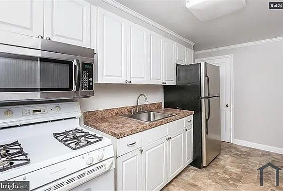 1st image of 7457 Lawrence Rd
