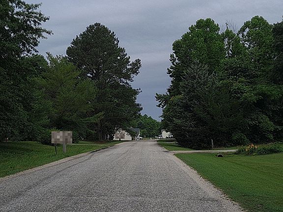 5th image of 260 Oxford Ln
