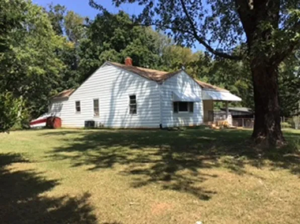 1166 Snead Cir, Bedford, VA 24523