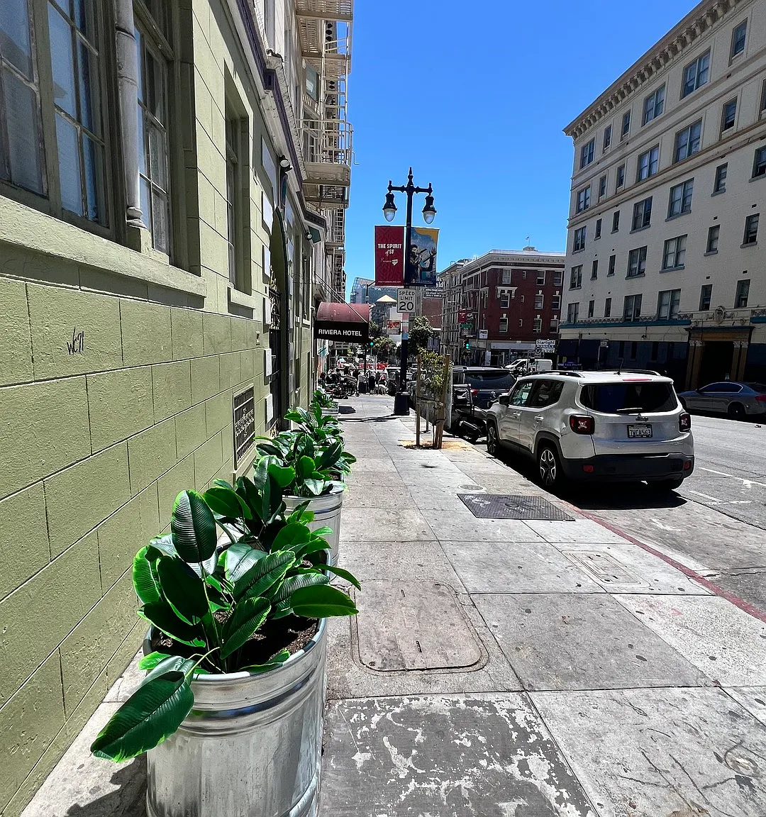 424 Jones Street — Photo 1