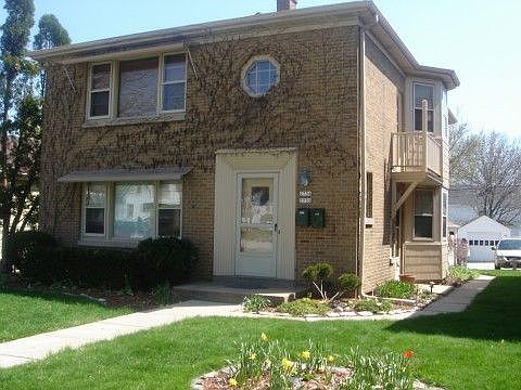1st image of 2734 N Wauwatosa Ave