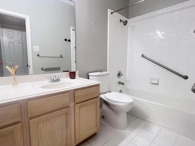 10718 Brandenberg Dr — Photo 20
