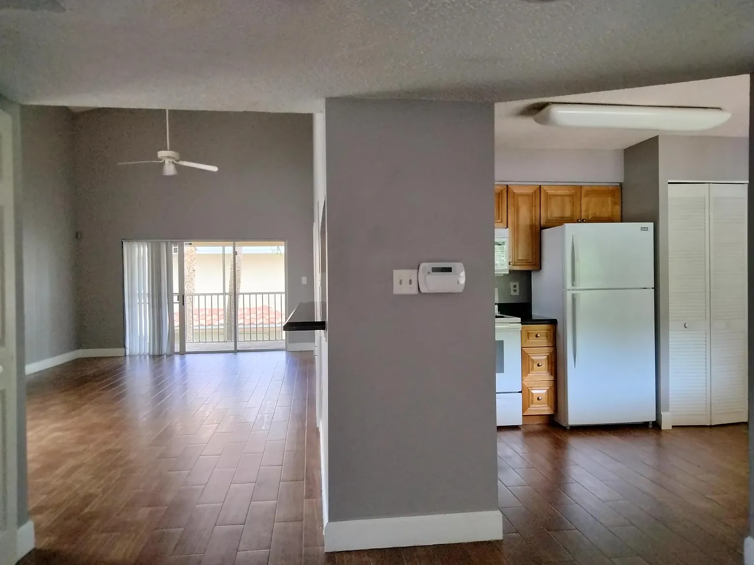 3 bed, 2.5 bath, 1510 sqft, $2,600 — Photo 4