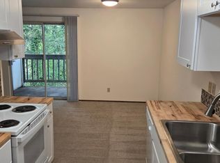 12708 13th Ln SW APT D3, Seattle, WA 98146