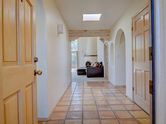 4th image of 2762 Cliffrose Dr NE