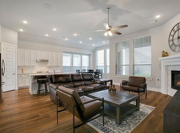 4th image of 7020 Spring Park Dr