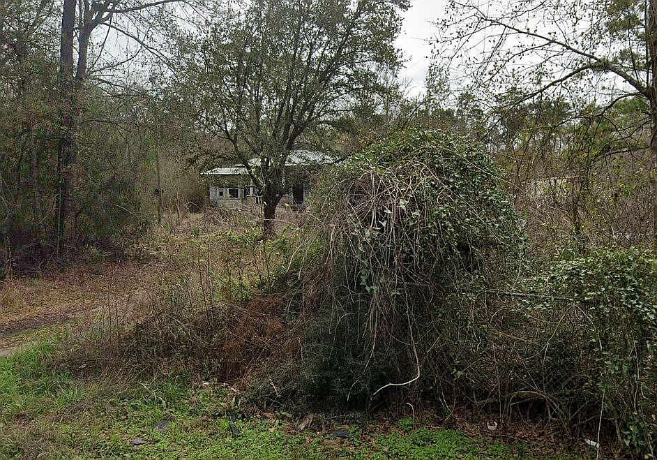 2nd image of 451 Indian Village Rd