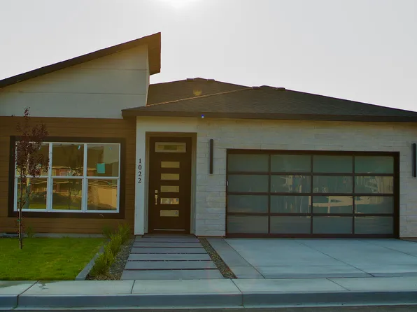 1022 Road 64, Pasco, WA 99301
