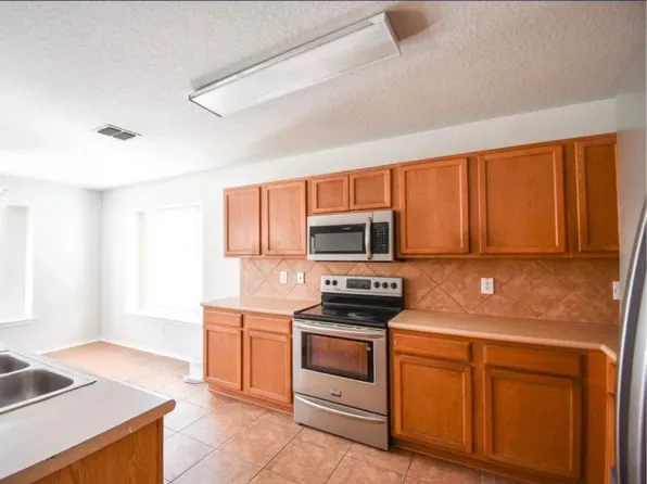 3418 Aranda Flds, Converse, TX 78109