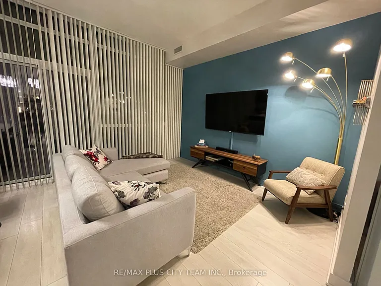169 Fort York Blvd #806 — Photo 2