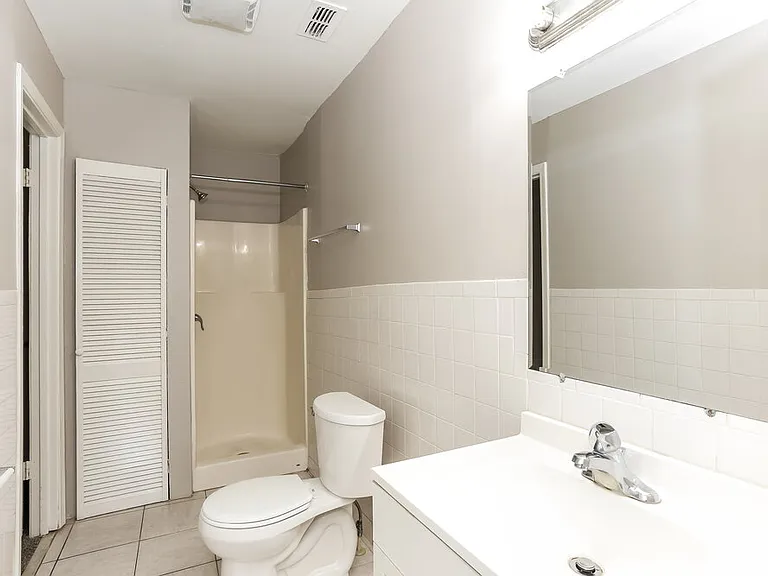 914 Allison St — Photo 12