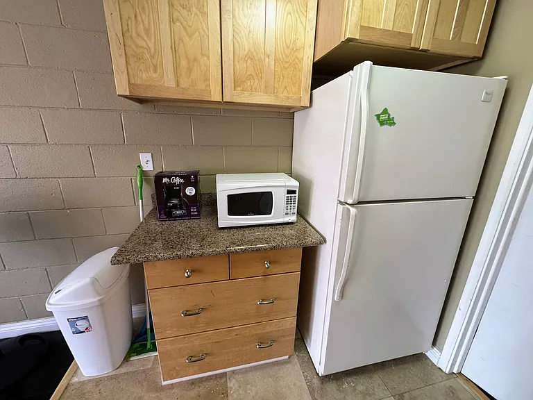 1427 Alexander St #208 — Photo 5