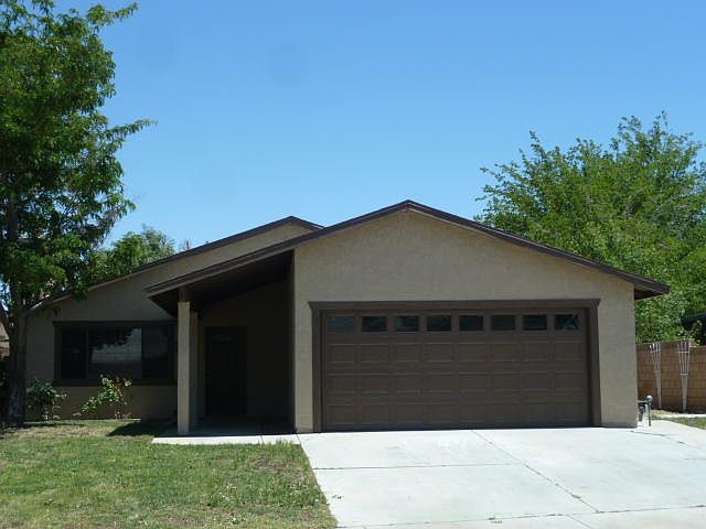 1st image of 43806 Palm Vista Ave
