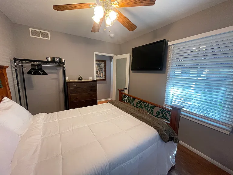 6926 Gretna Ave — Photo 15