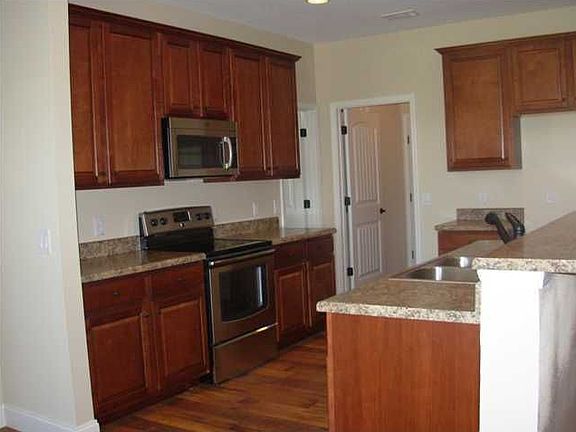 5th image of 8335 Woodside Ln