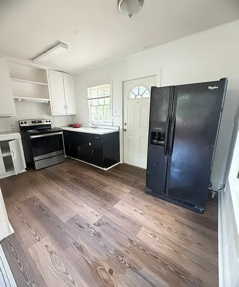 2330 6th Ave — Photo 3
