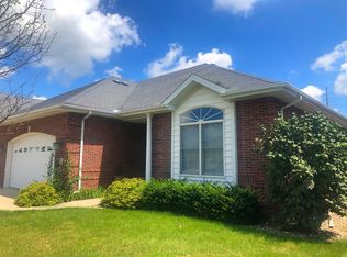 1913 Sinclair Ct, Bloomington, IL