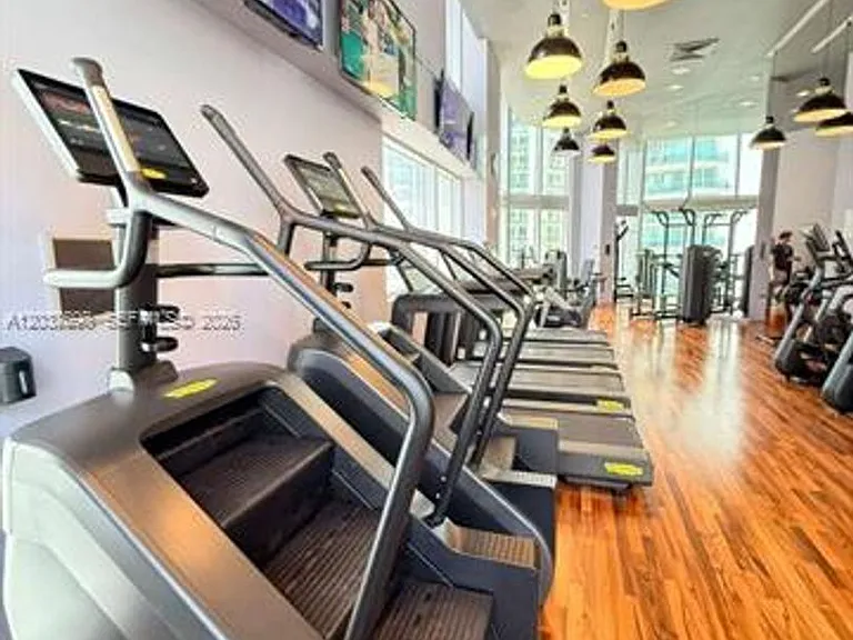1300 Brickell Bay Dr #CU-1904 — Photo 38