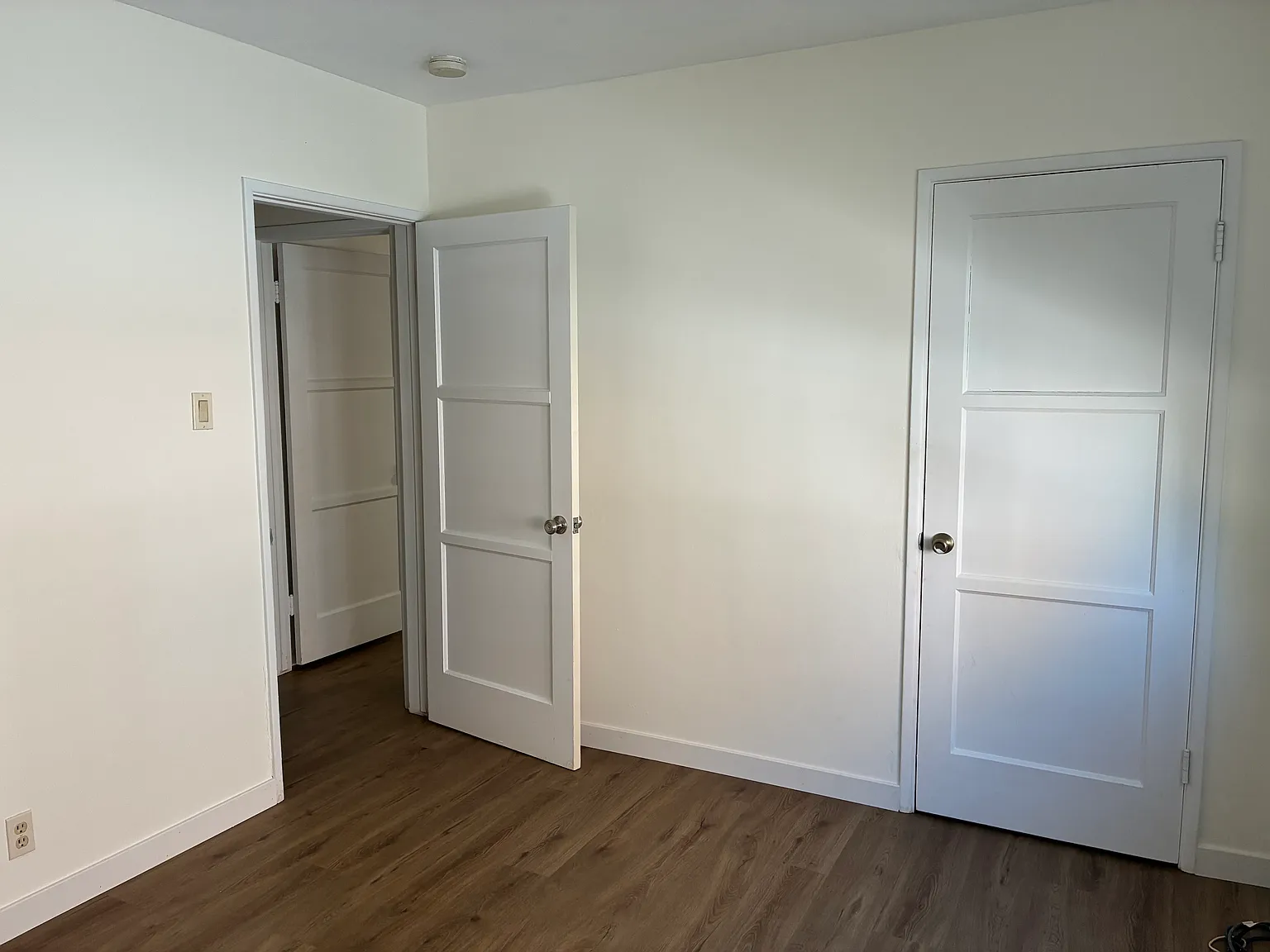 3 bed, 961 sqft, $4,300 — Photo 4