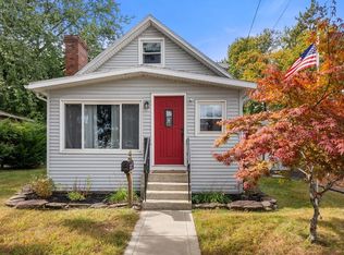 825 Grattan St, Chicopee, MA 01020