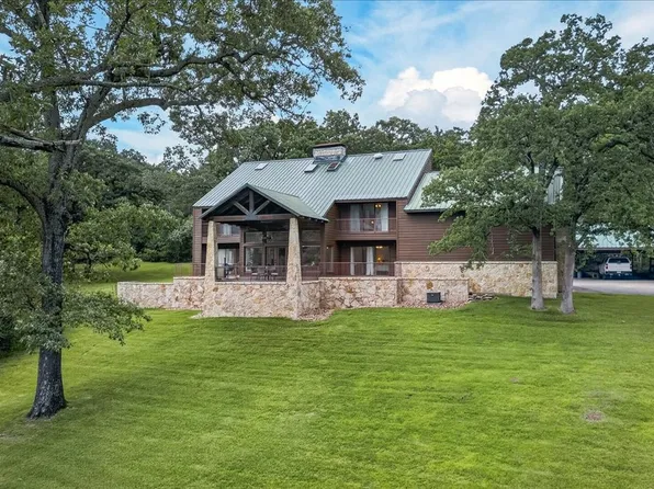 906 Valle Vista Dr, Athens, TX 75751