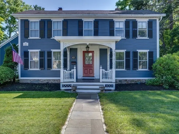 43 Great Rd, Bedford, MA 01730