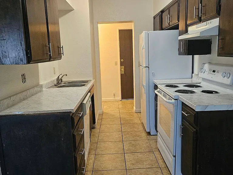 120 N Eaton Ave — Photo 22