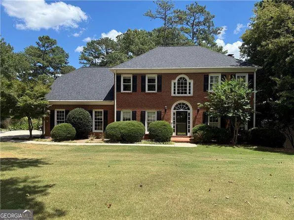 450 Fourth Fairway Dr, Roswell, GA 30076