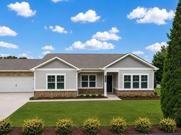 3800 Shelleydale Dr, Powder Springs, GA 30127