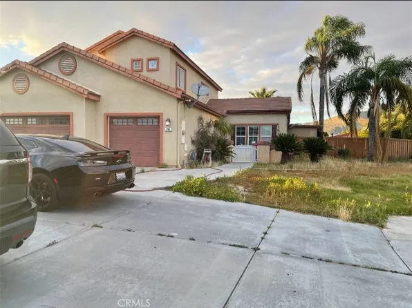 296 Quiet Ct, San Jacinto, CA 92582