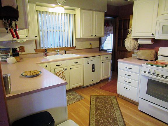 4th image of 839 Covell Ave NW