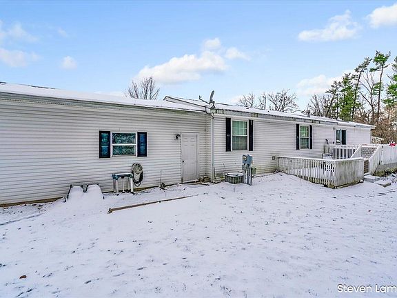 5th image of 985 Sandhill Dr #220