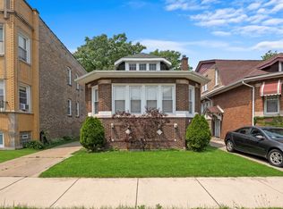 8136 S Chappel Ave, Chicago, IL 60617
