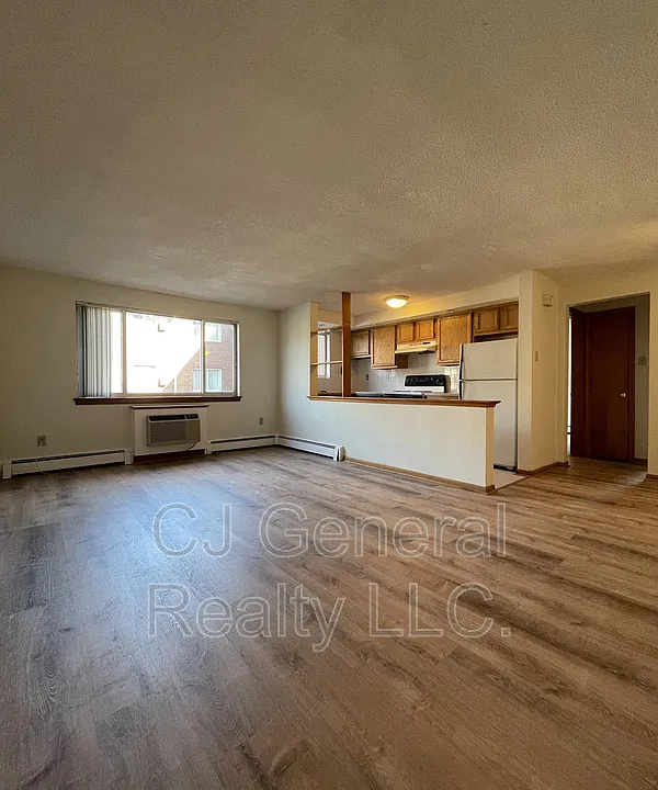 Courtyard Apartments