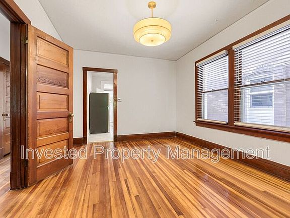 5th image of 632 S Grant St