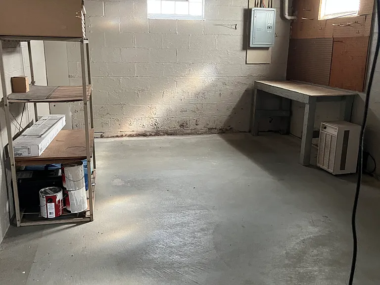 1298 Ada St — Photo 19