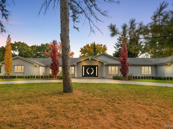 5741 Snowshoe Cir, Bloomfield Hills, MI 48301
