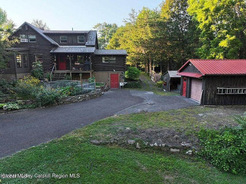3rd image of 634 Old Plank Road
