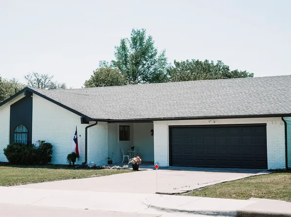 2116 Northmoor Dr, Carrollton, TX 75006