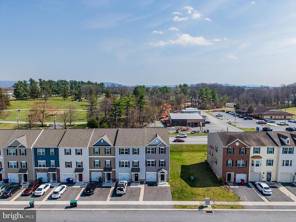 1st image of 3381 Landmark Ct