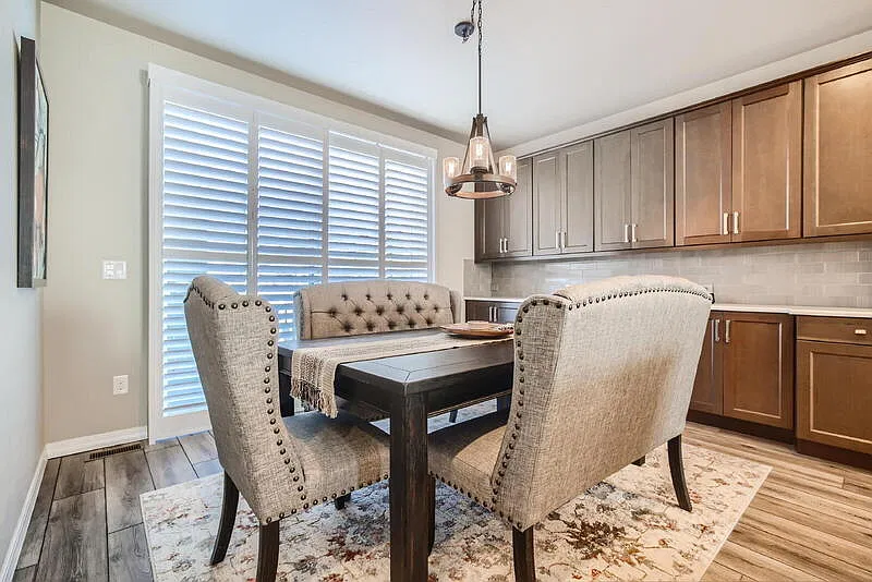 3 bed, 3.5 bath, 1996 sqft, $2,850 — Photo 4